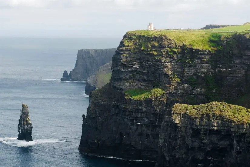 Clare también es hogar de encantadores pueblos costeros, como Lahinch y Doolin | Imagen: Sarah Elizabeth