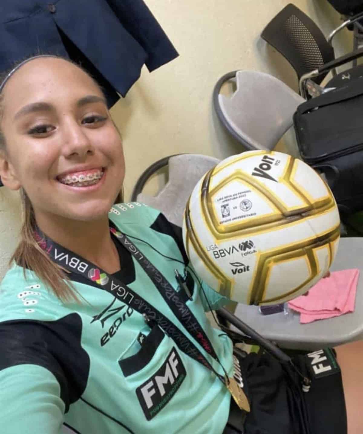 La sinaloense María Fernanda Márquez hace historia como árbitra en la Liga MX Femenil