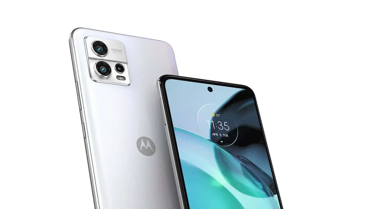 El smartphone Motorola Moto G72 trae altavoces estéreo. Foto: Cortesía