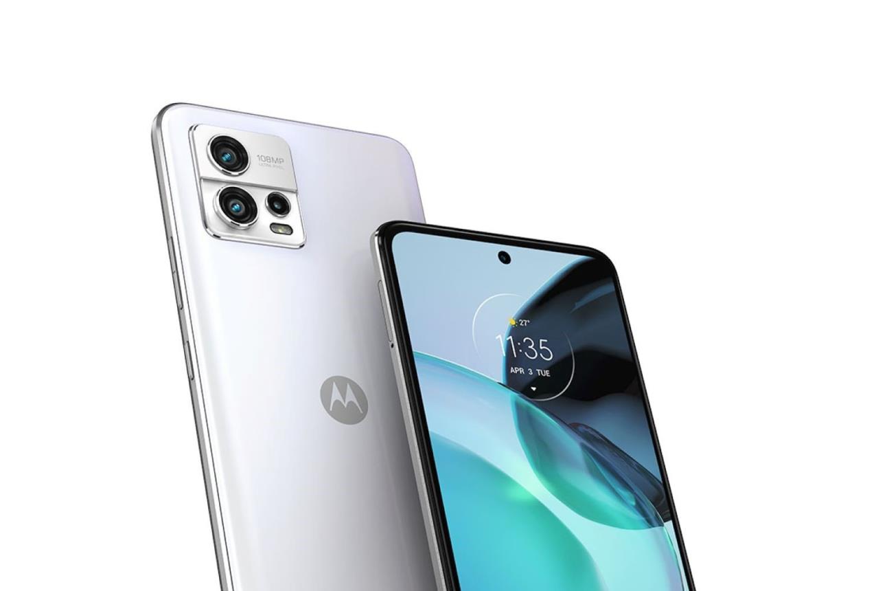 El smartphone Motorola Moto G72 trae altavoces estéreo. Foto: Cortesía