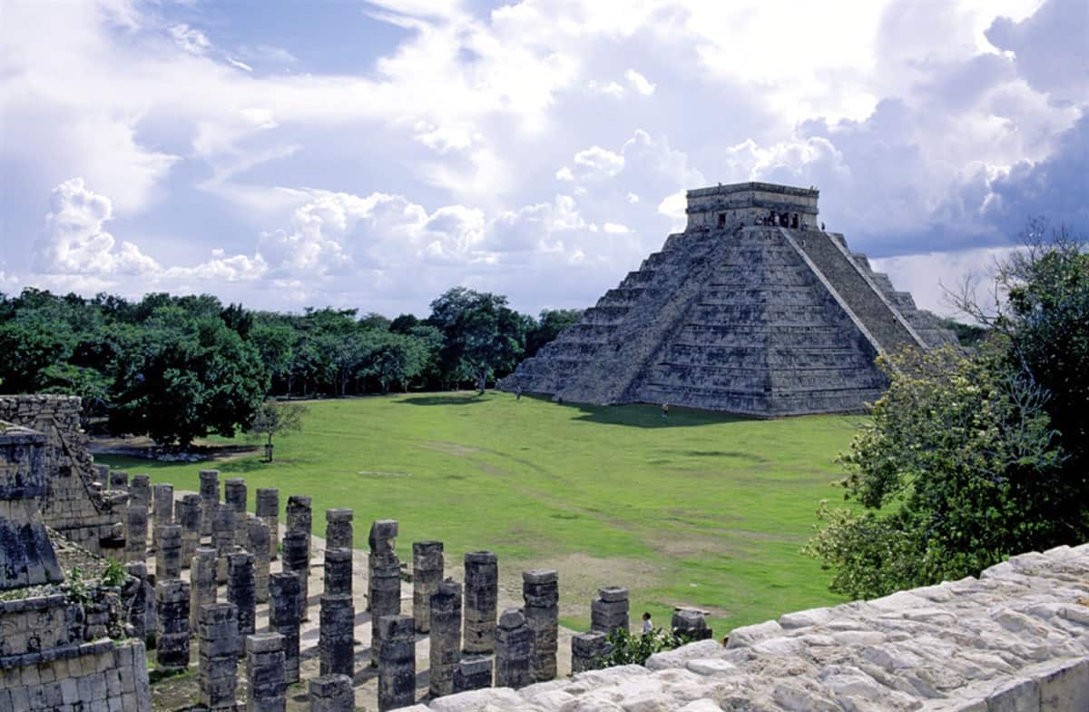 Chichén Itzá, destino arqueológico de Yucatán, México, par visitarse todo el año