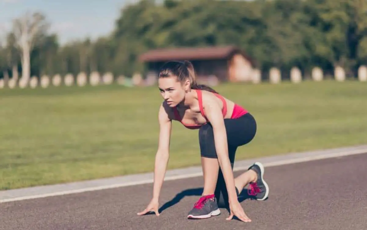 Mujer preparada para correr. iStock