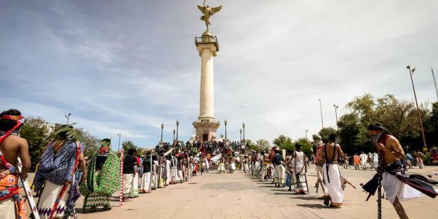 Actividades de la Semana Santa Rarámuri en la Plaza del Ángel, en Chihuahua