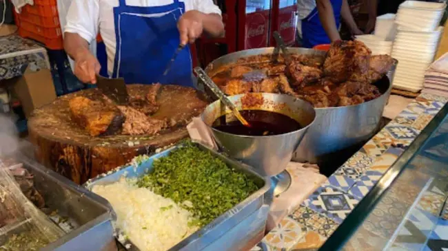 Tacos Charly en la Ciudad de México. Foto Luis Montaño