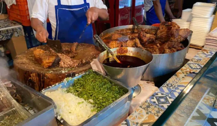 Tacos Charly en la Ciudad de México. Foto Luis Montaño