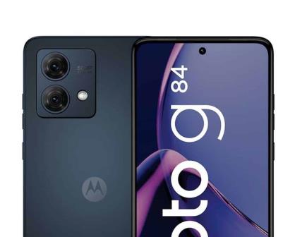 Smartphone Motorola Moto G84 con precio de liquidación en Liverpool