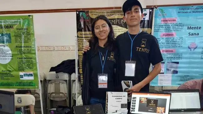 Estudiantes del Cecytem ganan dos oros con proyectos de ciencia.
