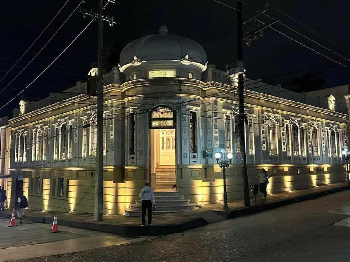 Museo de la ciudad Tampico de noche. Foto 4C News