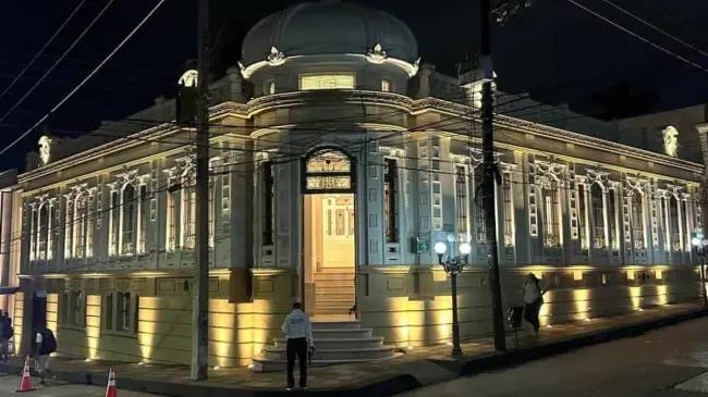 Museo de la ciudad Tampico de noche. Foto 4C News