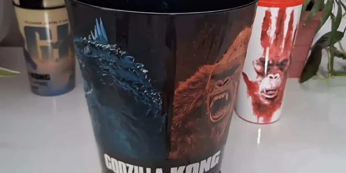 La palomera de Godzilla que lanzó Cinemex es metálica. Foto: Coleccionables de Cine y Más