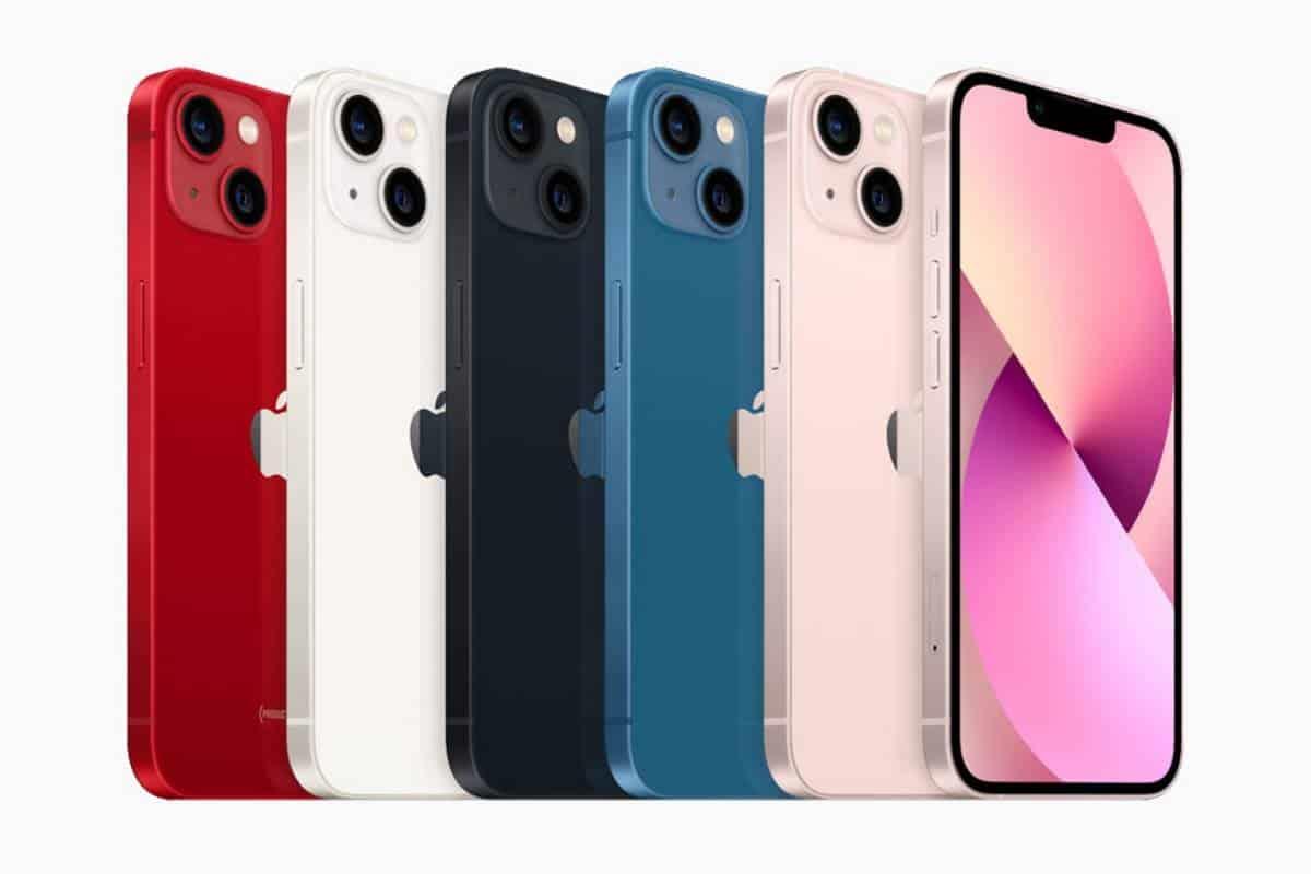 El iPhone 13 se encuentra disponible en varios colores, para que elijas tu favorito. Foto: Apple
