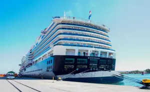 Llega a Mazatlán el crucero turístico “Koningsdam”