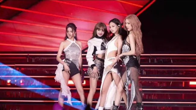 Lisa es integrante del popular grupo de K-pop BlackPink | Imagen: @lalalalisa_m