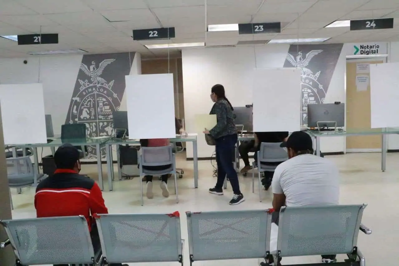 El trámite de la licencia se puede realizar directamente en las oficinas de la USE o en línea, en caso de la renovación. Foto: Cortesía