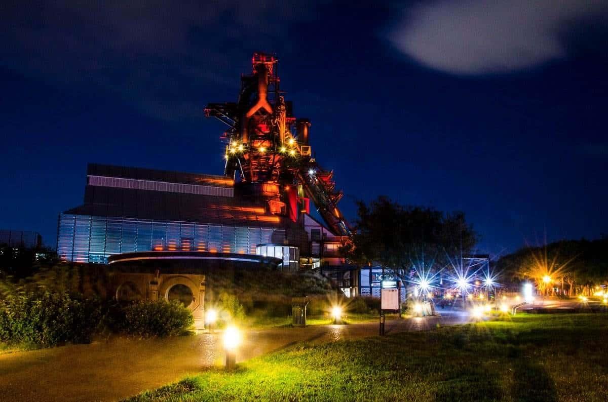 Museo del Acero Horno de noche. Foto TripAdvisor