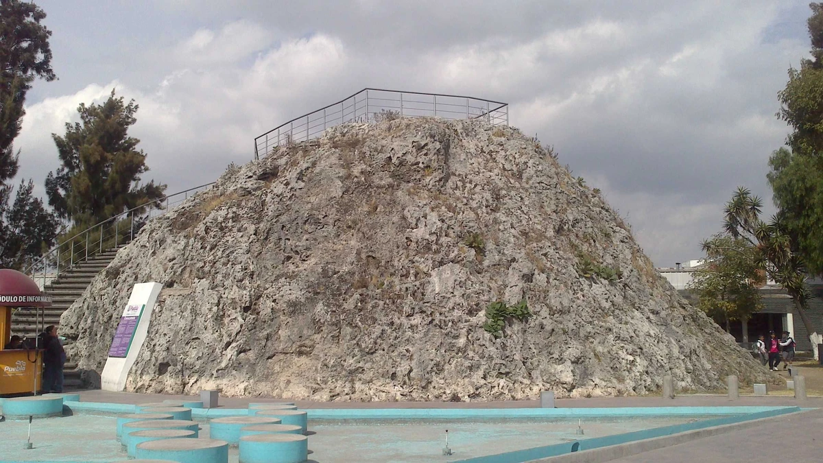 Volcá Cuexcomate en Puebla. Foto Wikipedia
