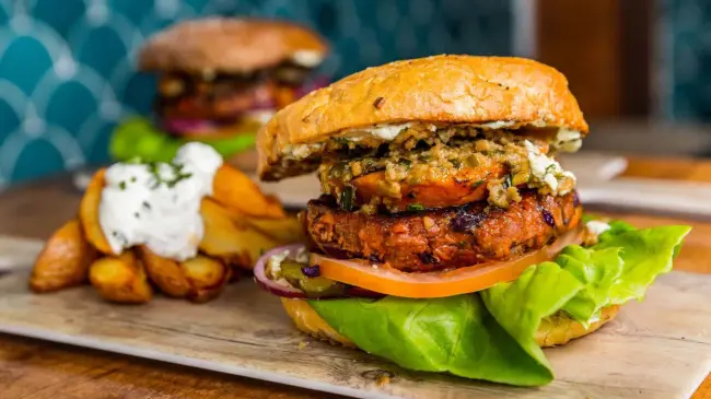 Receta de hamburguesa vegana. Foto: RTVE