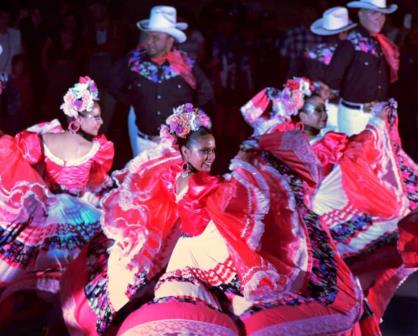 Disfruta de las Noches de Algarabía Folklórica en Monterrey
