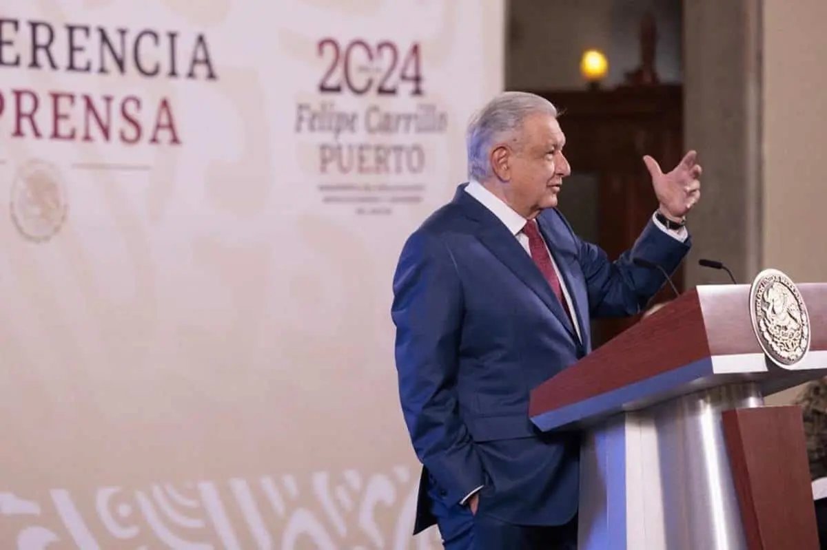 AMLO.