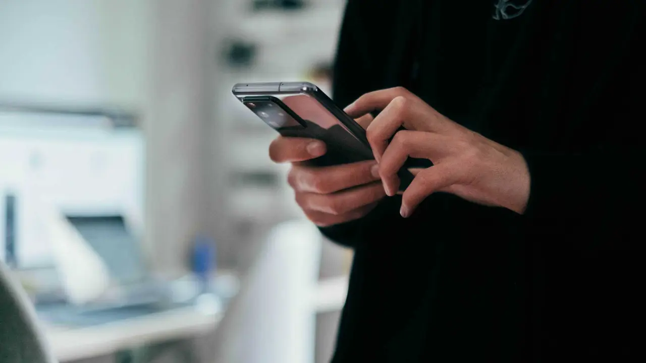 Olvidar la contraseña del celular es más común de lo que parece. Foto: Unsplash