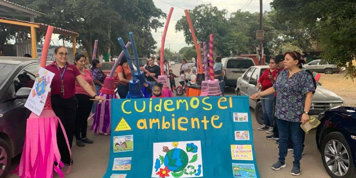 200 niños y niñas reciben educación en el Jardín de Niños, “Francisco Gabilondo Soler”, que se ubica sobre las calles en el fraccionamiento San Benito.