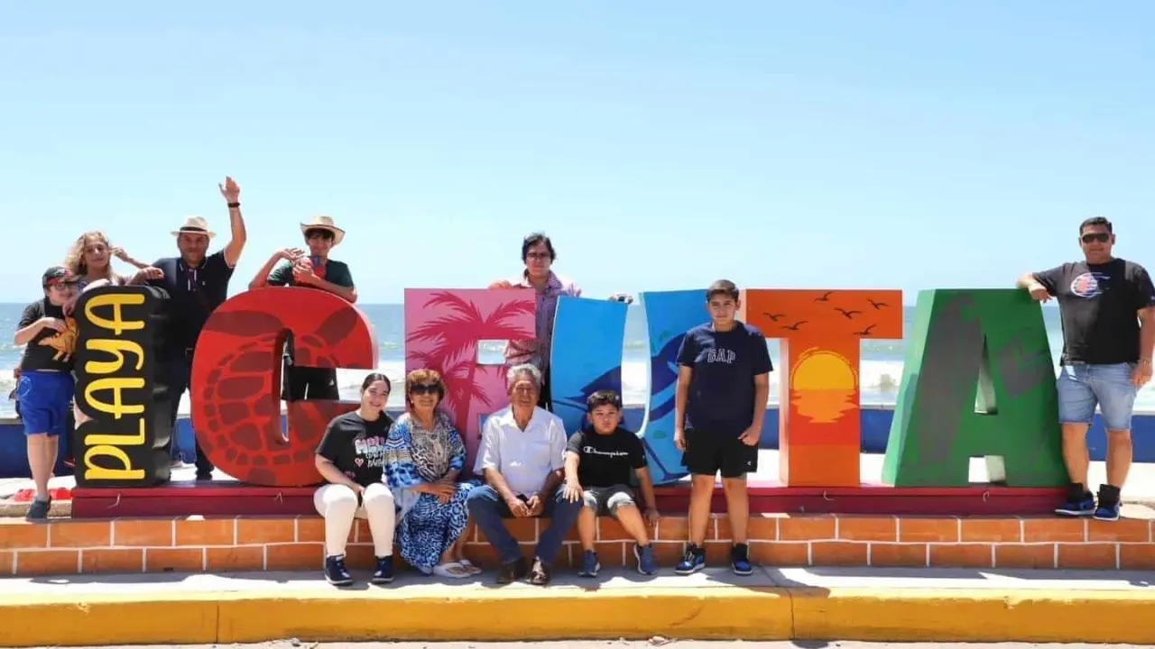 Invitan a Playa Ceuta para ver el eclipse solar.