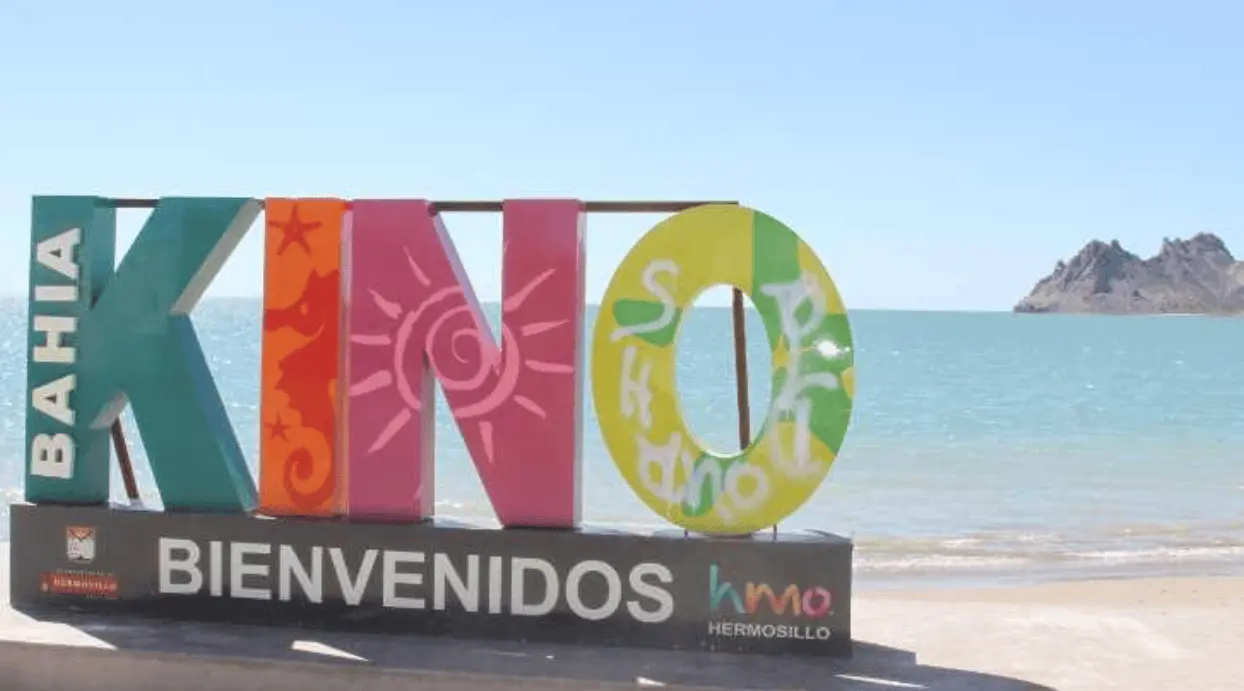 Letras emblemáticas de la Bahía de Kino Sonora. Foto Benjamín Barrios