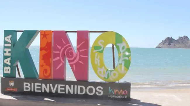 Letras emblemáticas de la Bahía de Kino Sonora. Foto Benjamín Barrios
