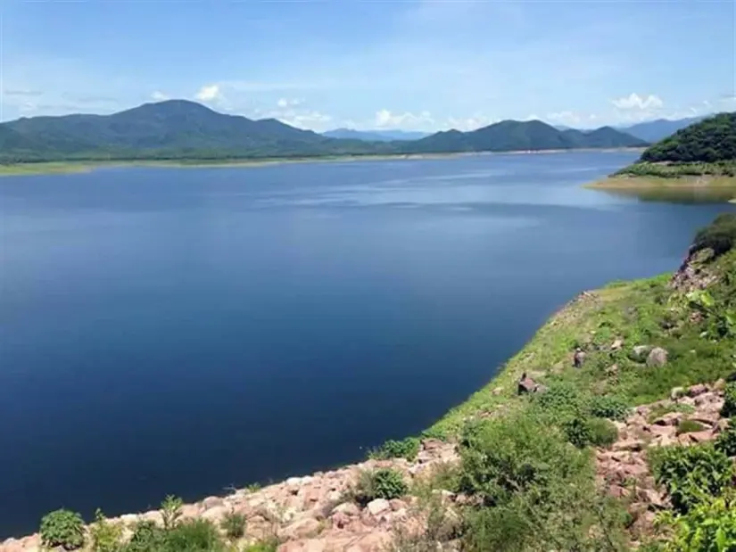 Presa Lic. Gustavo Díaz Ordaz (Bacurato) sobre el Río Sinaloa