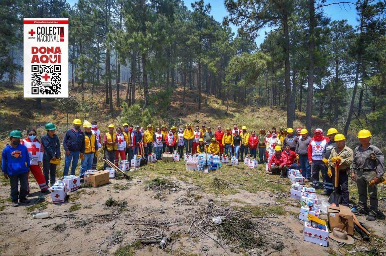 Cruz Roja Toluca, brigadistas, autoridades y sociedad, unen esfuerzos para combatir incendios en Lerma. Foto Cruz Roja Toluca