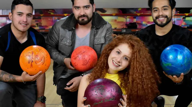 Consulta las promociones del mes en Bowling Wood Toluca. Foto FB Oficial