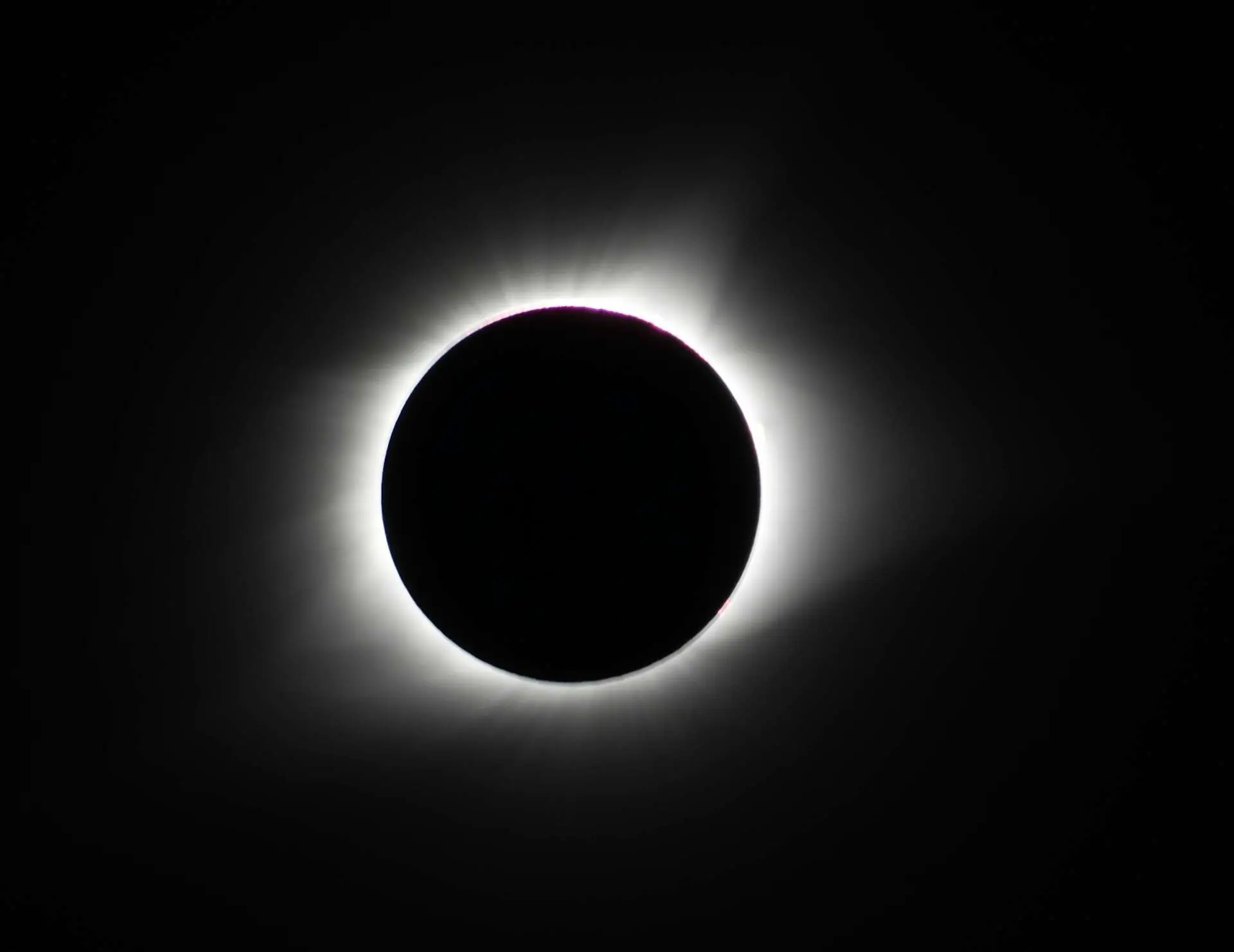 Checa la hora en que se podrá apreciar el eclipse. Foto: Unplash