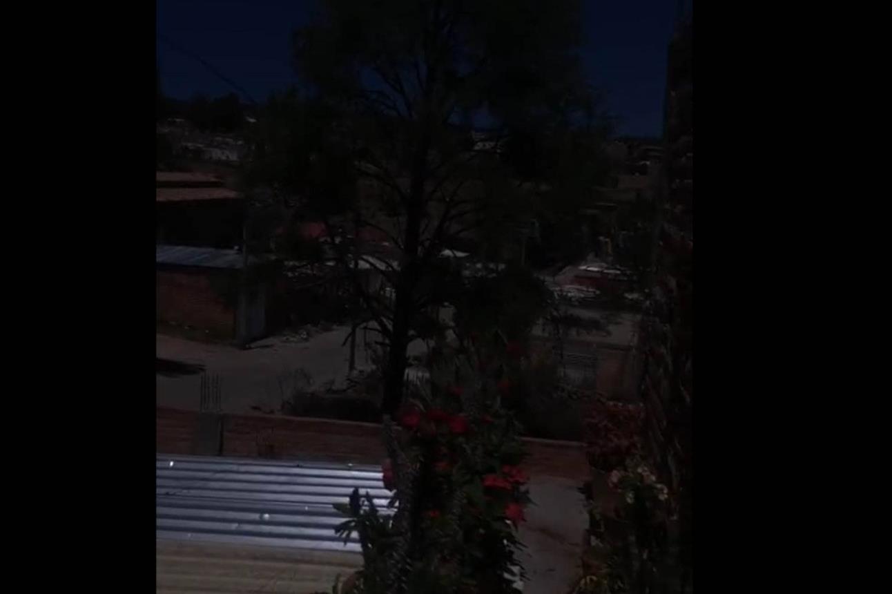 Con el eclipse solar llegó la oscuridad algunos lugares de Zacatecas. Foto: Captura de pantalla Periódico SOMOS