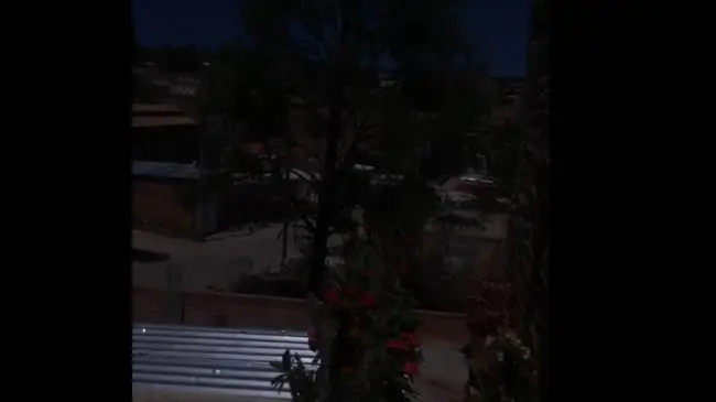 Con el eclipse solar llegó la oscuridad algunos lugares de Zacatecas. Foto: Captura de pantalla Periódico SOMOS