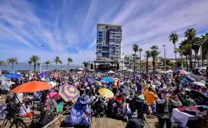 Más de 200 mil personas se dieron cita en el malecón de Mazatlán para apreciar el Eclipse total de Sol