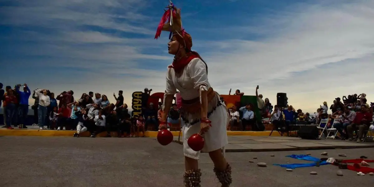 Danza del venado, durante el eclipse solar en Elota.