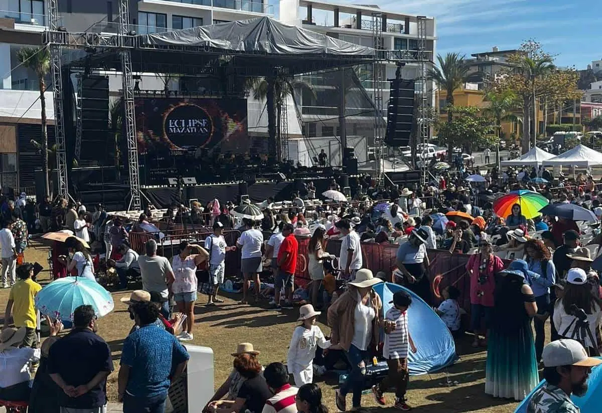 Lo que se vive en Mazatlán, previo al eclipse solar. Foto: Rodrigo Ampie