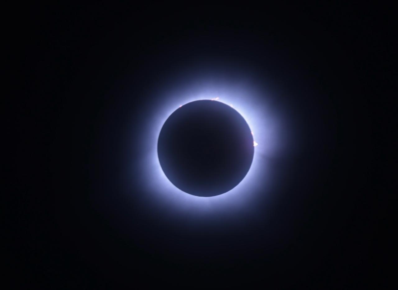 Miles de personas presenciaron el eclipse solar desde Mazatlán. Foto: Tus Buenas Noticias