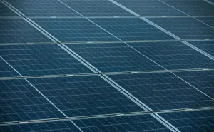 Desmiente CFE  NO regala paneles solares