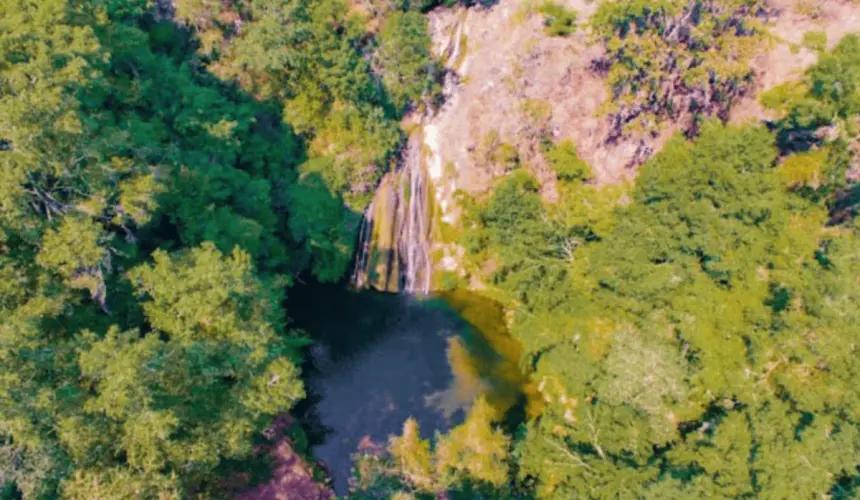 Disfruta de bellos paisajes naturales desde la Cascada de Zacapoaxtla en Puebla. Foto El Universal