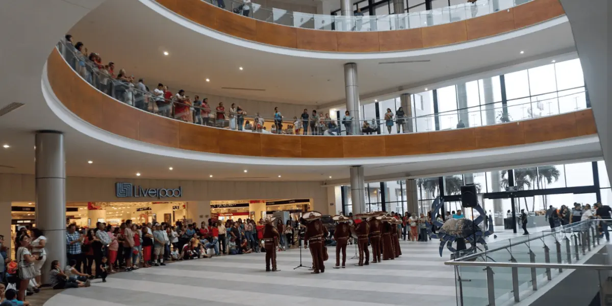 Presentan mariachi en plaza Altama City Center de Tampico. Foto FB Altama City Center