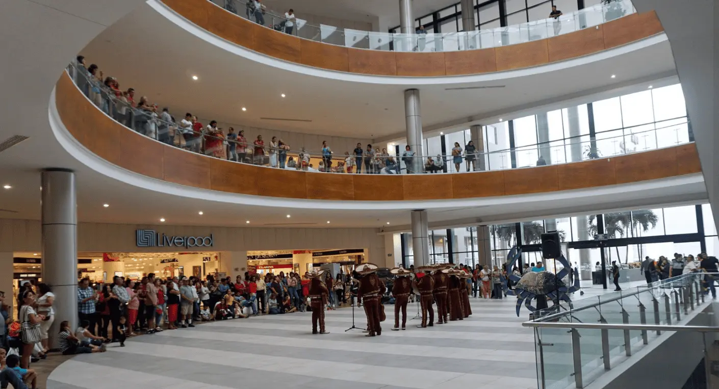 Presentan mariachi en plaza Altama City Center de Tampico. Foto FB Altama City Center