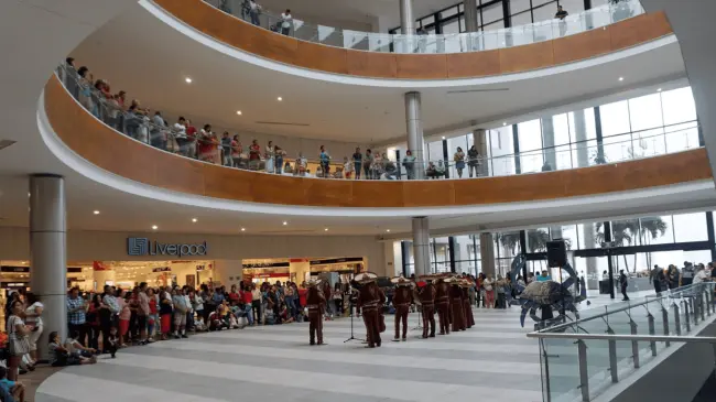 Presentan mariachi en plaza Altama City Center de Tampico. Foto FB Altama City Center