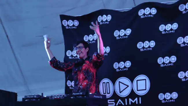 DJ Artronick en su set en la primera edición del Electric RAM (2022). Foto Saimi.
