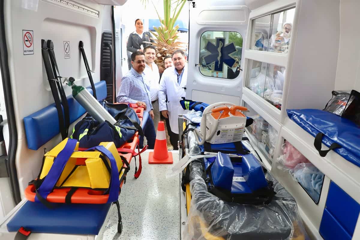 Secretaría de Salud entrega ambulancia de urgencias avanzadas al Hospital Civil de Culiacán

