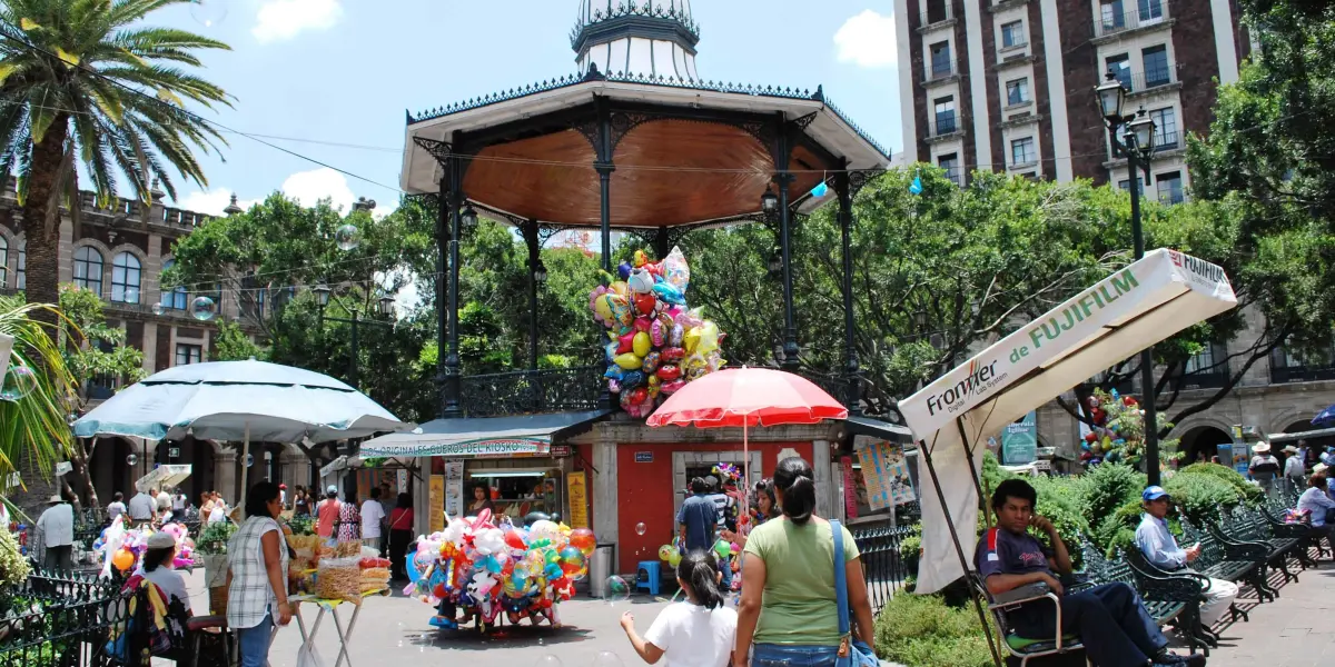 Visita la Plaza o Jardín de Juárez en Cuernavaca. Foto Wikipedia