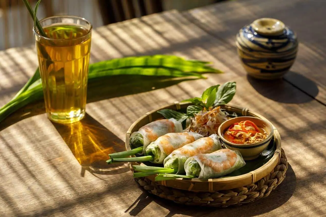 Receta para preparar rollos primavera desde casa. Foto Pixabay