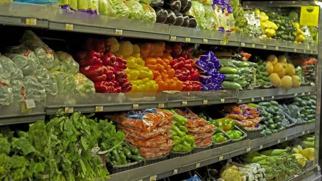 Las ofertas en el Tianguis de frutas de verduras de Bodega Aurrera. Foto: Pixabay