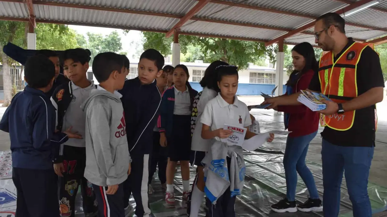 Los niños y las niñas disfrutaron de cada una de las actividades lúdicas que se organizó en la Feria Vial.
