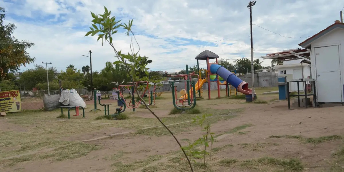 La Unidad Deportiva de la colonia Buenos Aires se ubica sobre la calle Cruz Gálvez y Cerro de la Cueva.  Foto: Juan Madrigal